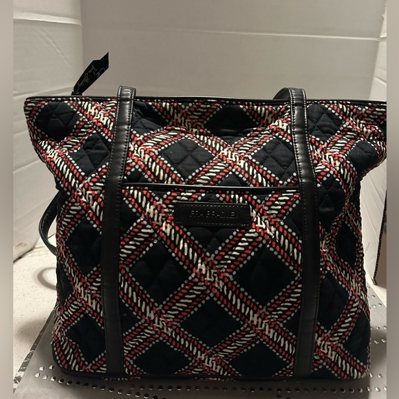Vintage Vera Bradley Quilted Bag in Black and Red Pattern. - Picture 1 of 9